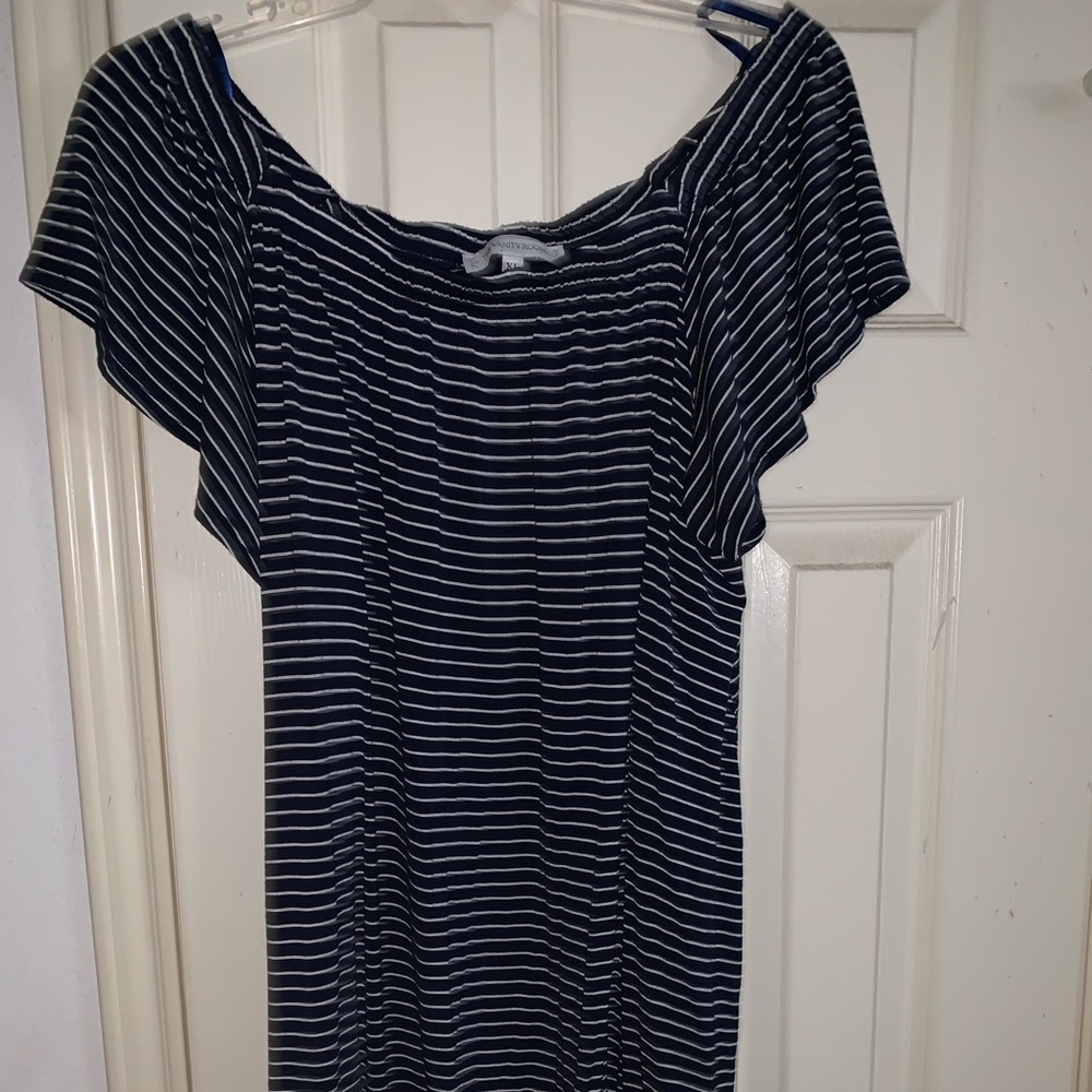 Causal dress